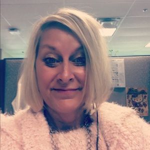 Meet your Posher, Joy